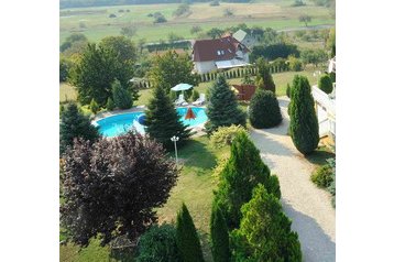 Madjarska Privát Hévíz, Eksterijer